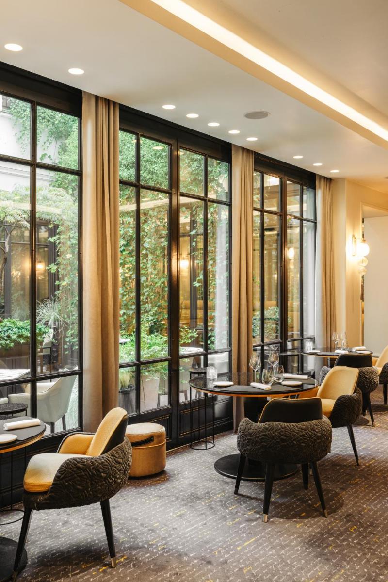 Le Burgundy Paris