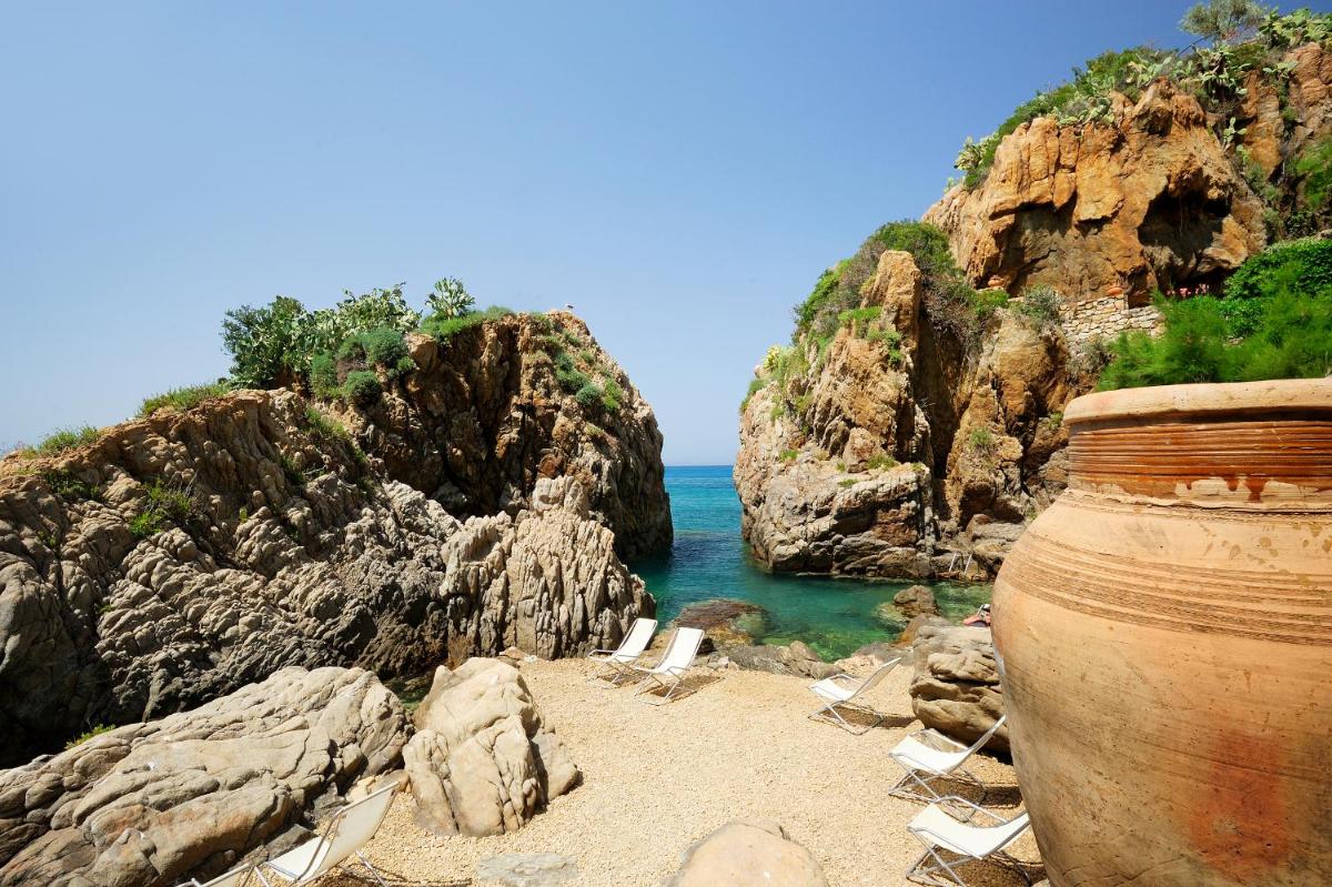 Le Calette Bay