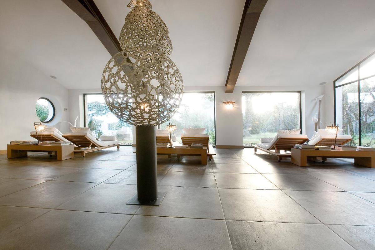 Le Clos Saint-Martin Hôtel & Spa