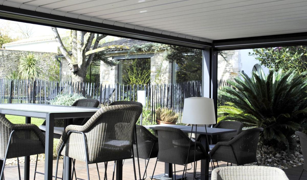 Le Clos Saint-Martin Hôtel & Spa