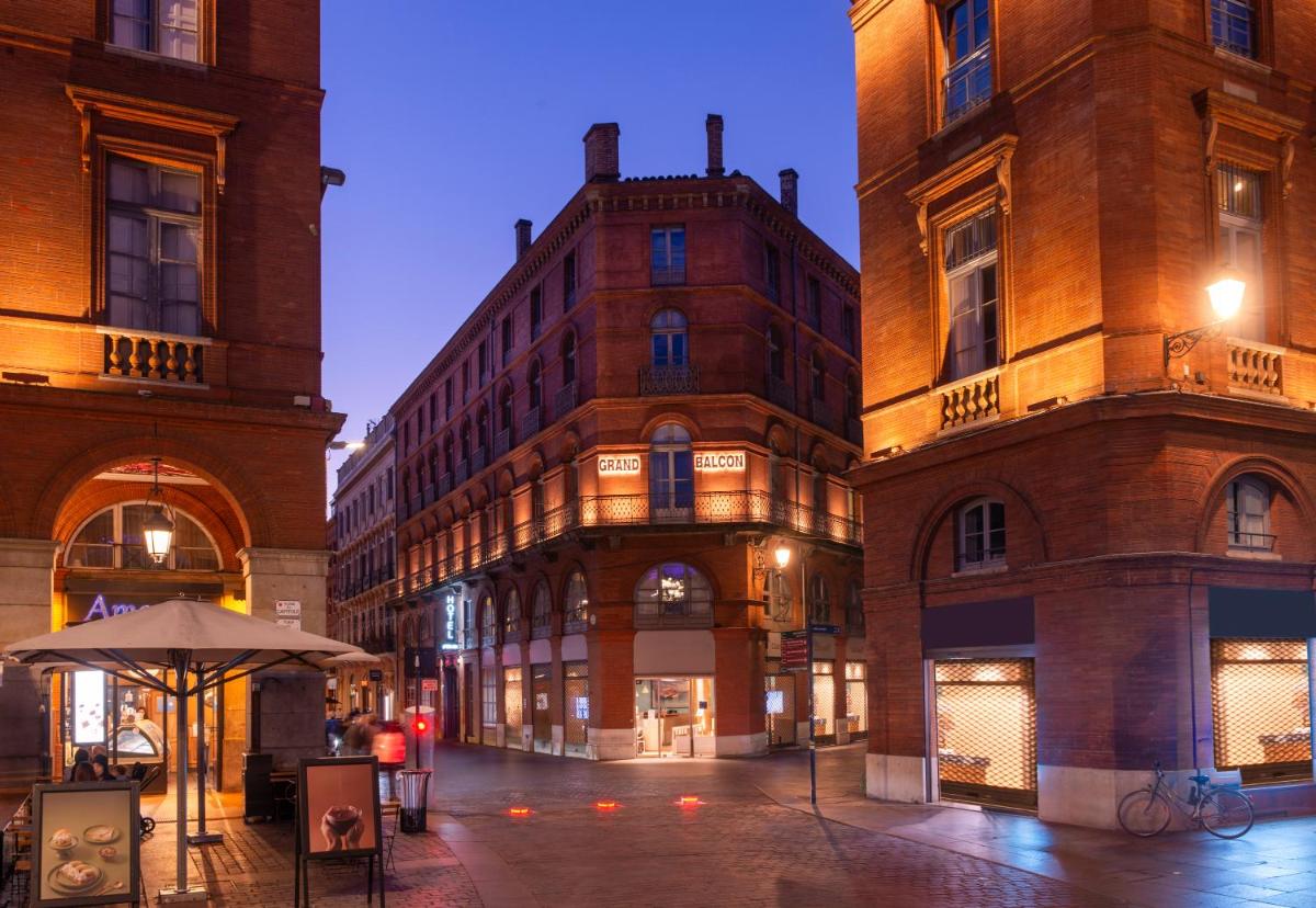 Le Grand Balcon Hotel