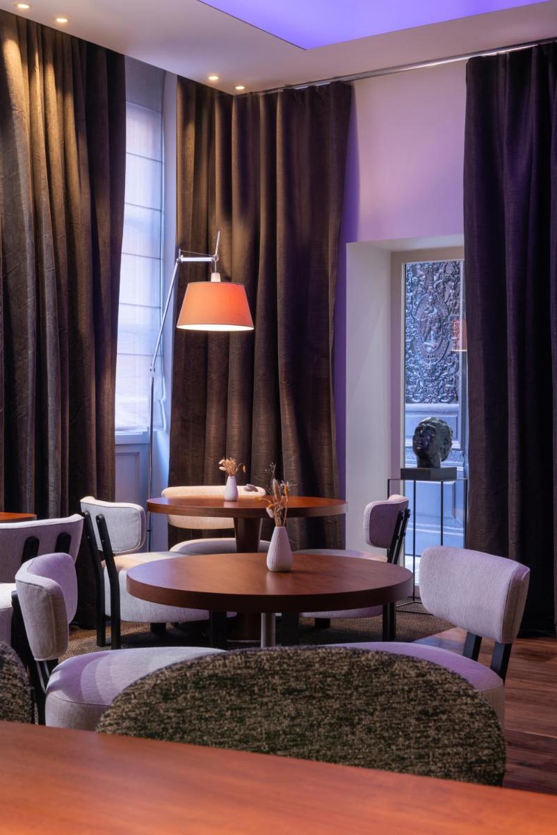 Le Grand Balcon Hotel