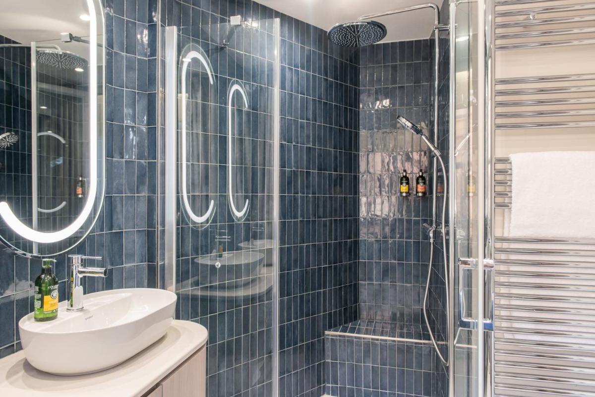 Le Grand Balcon Hotel