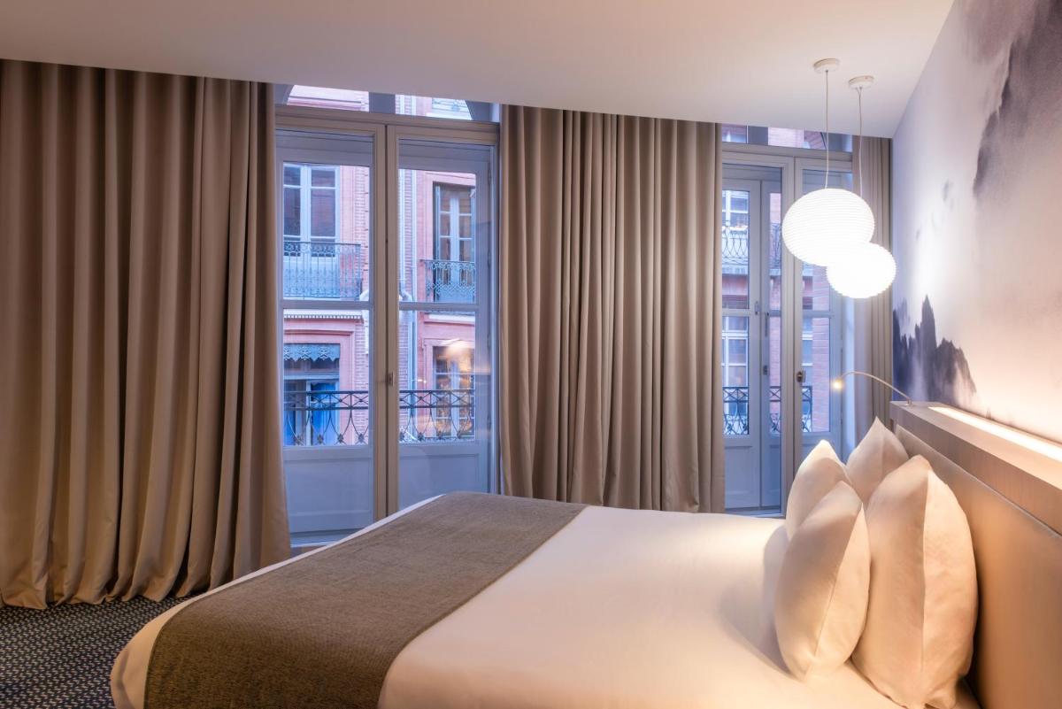 Le Grand Balcon Hotel