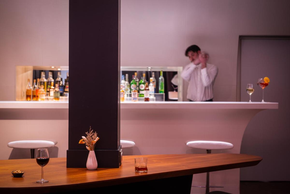 Le Grand Balcon Hotel