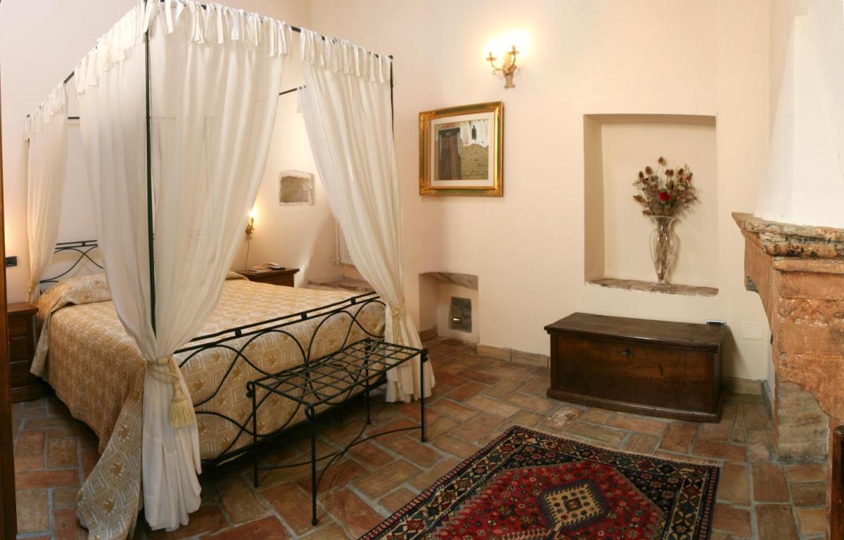 Le Logge Di Silvignano