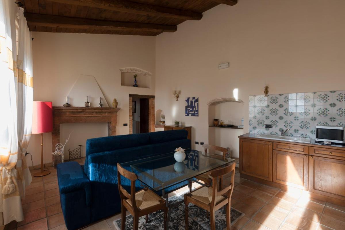 Le Logge Di Silvignano