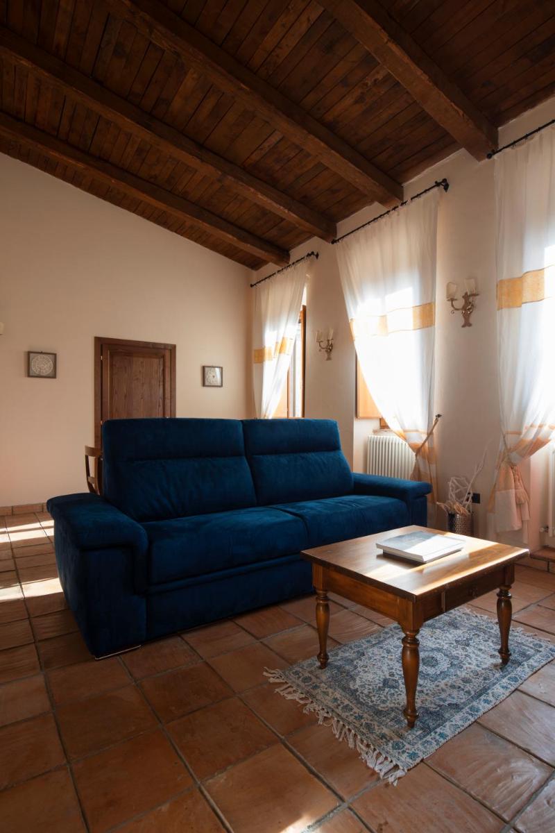 Le Logge Di Silvignano