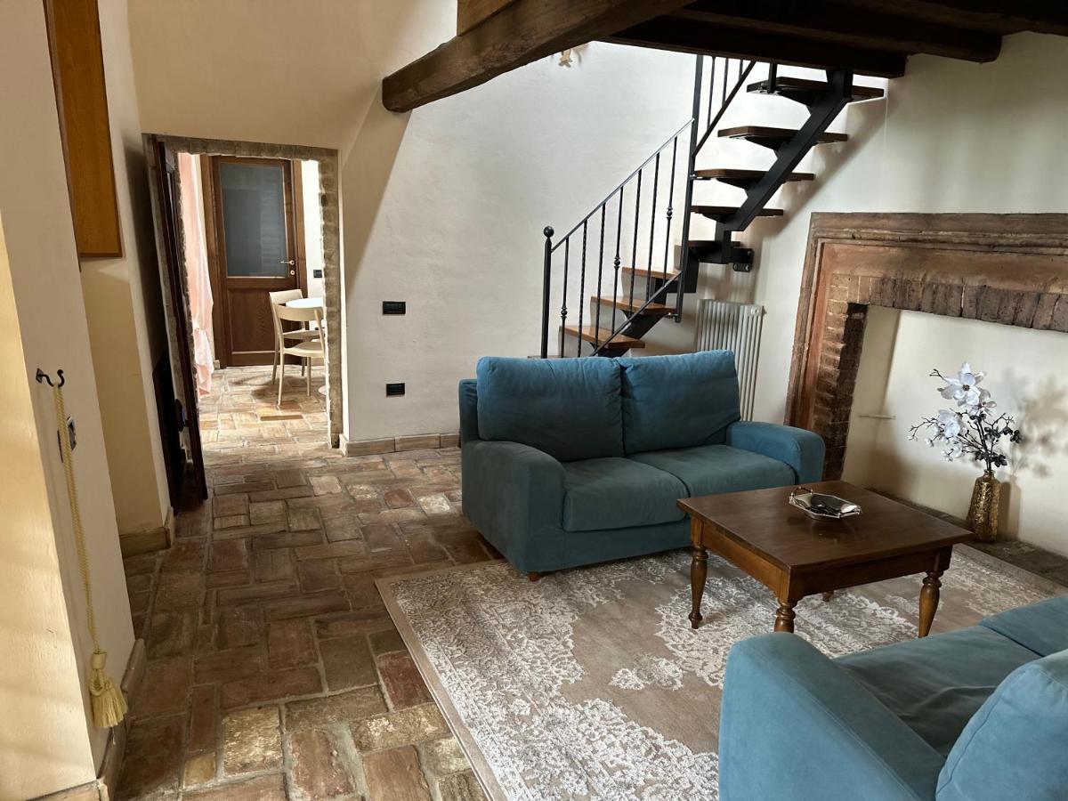 Le Logge Di Silvignano