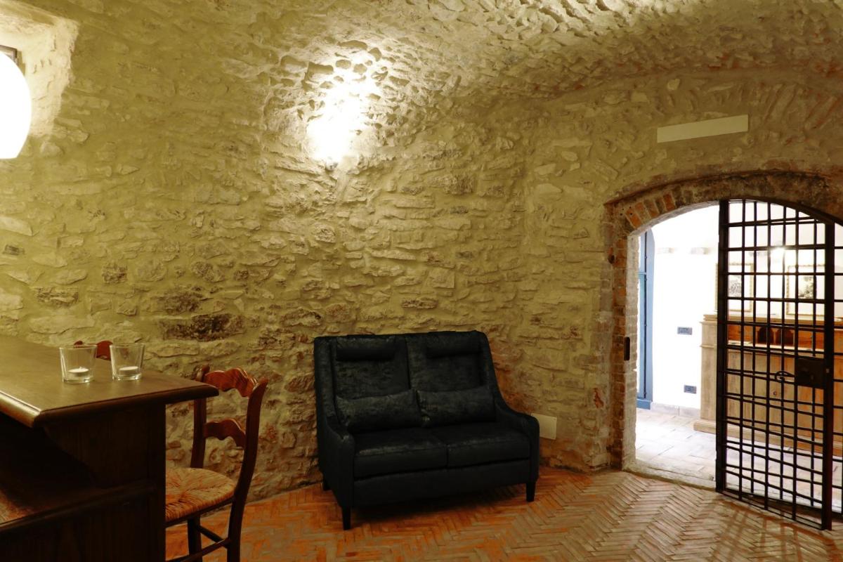 Le Logge Di Silvignano