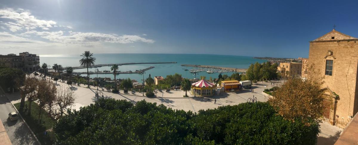 Le Maestranze Deluxe Rooms