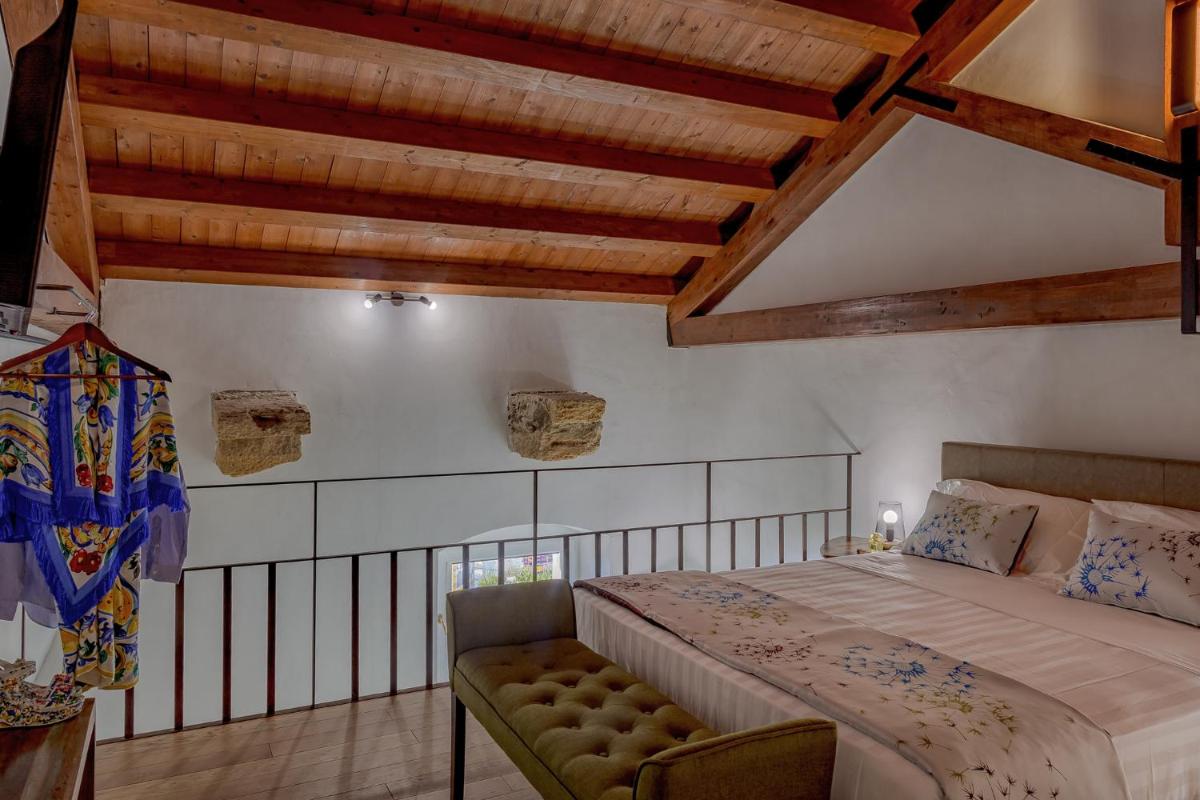 Le Maestranze Deluxe Rooms