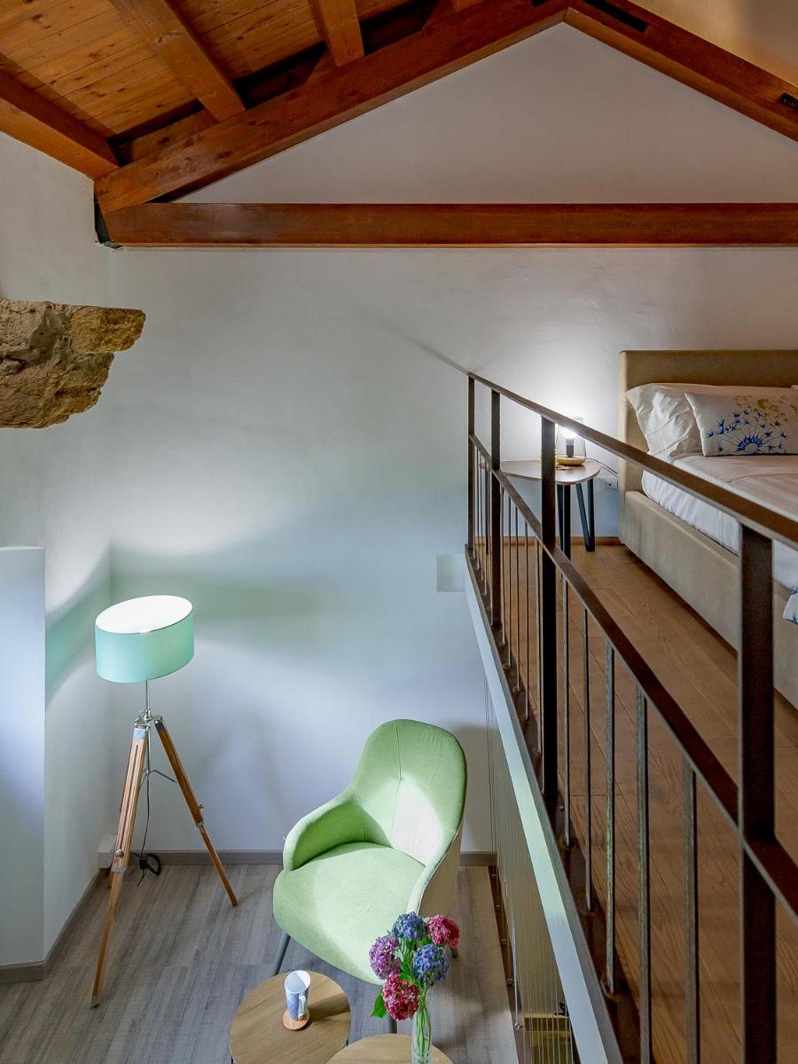 Le Maestranze Deluxe Rooms