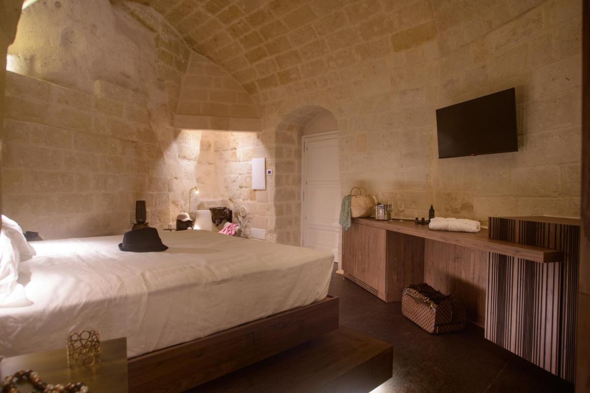 Le Malve Cave Retreat