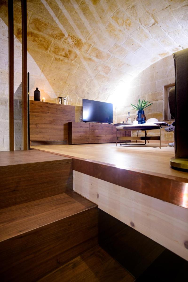 Le Malve Cave Retreat
