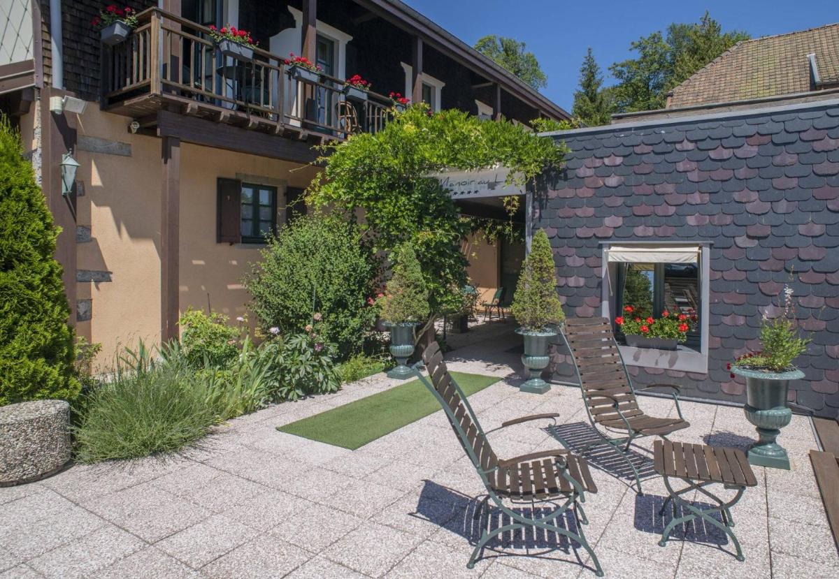 Le Manoir Au Lac