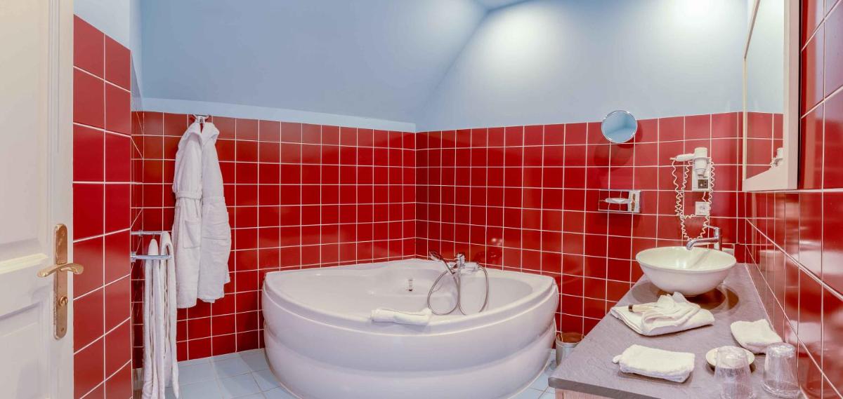 Le Manoir De La Poterie & Spa