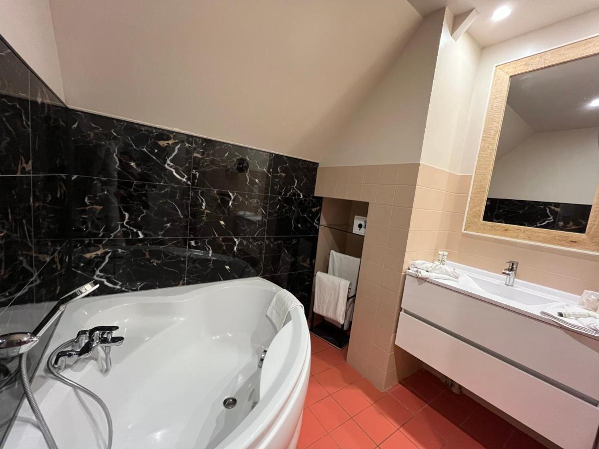 Le Manoir De La Poterie & Spa