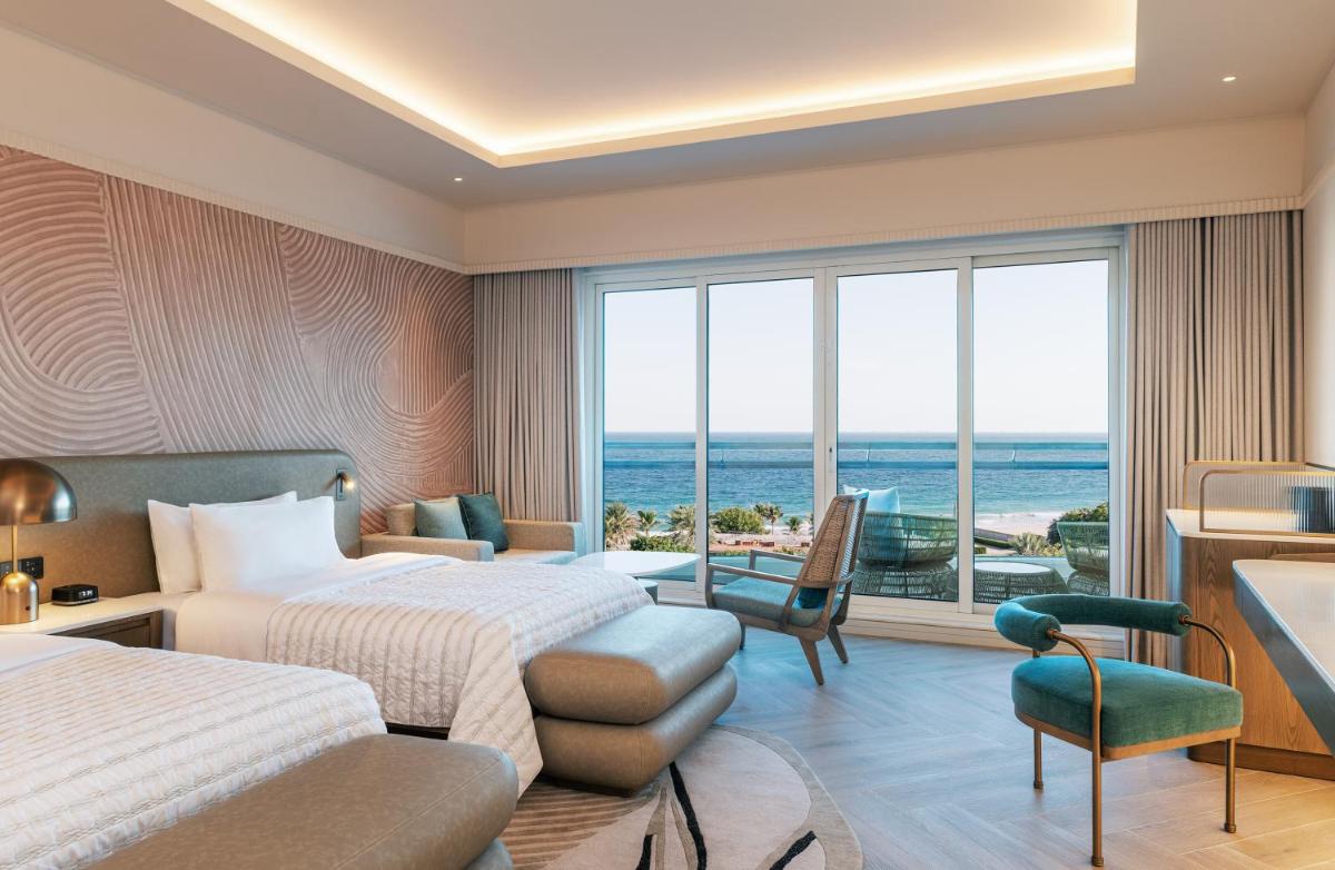 Le Meridien Al Aqah Beach Resort