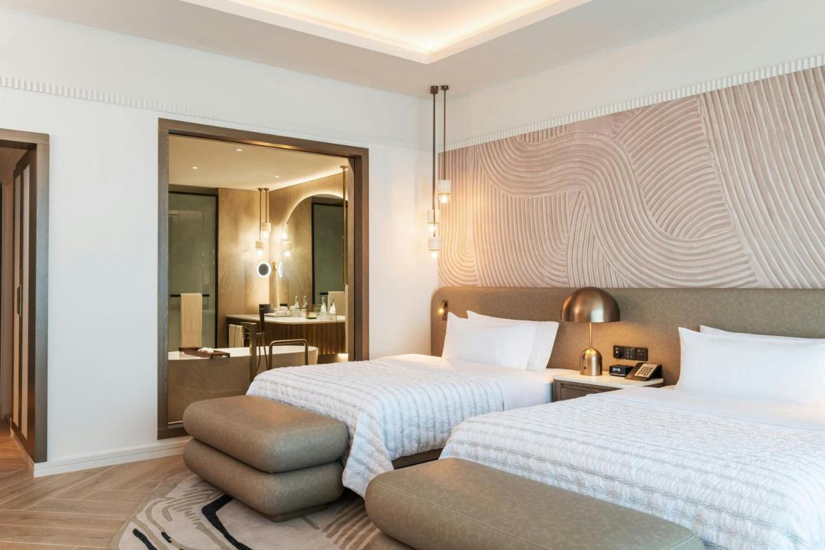 Le Meridien Al Aqah Beach Resort