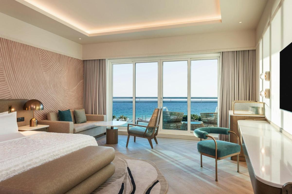 Le Meridien Al Aqah Beach Resort