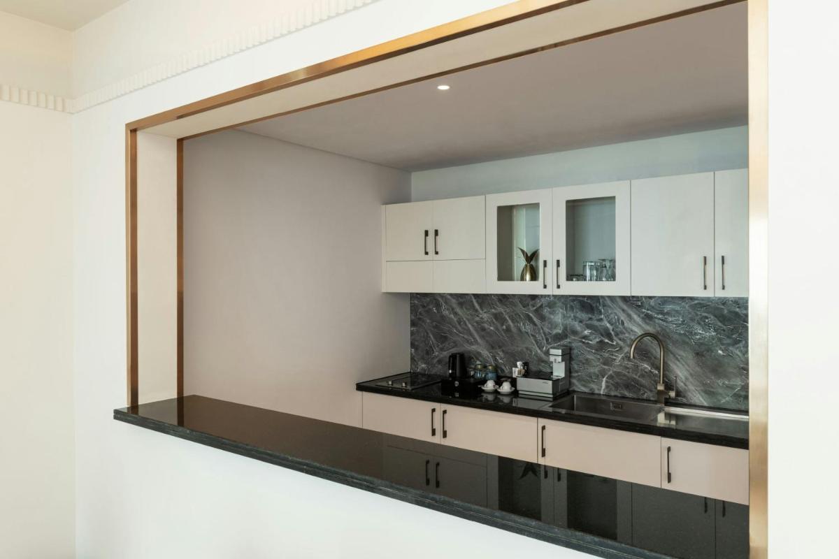 Le Meridien Al Aqah Beach Resort