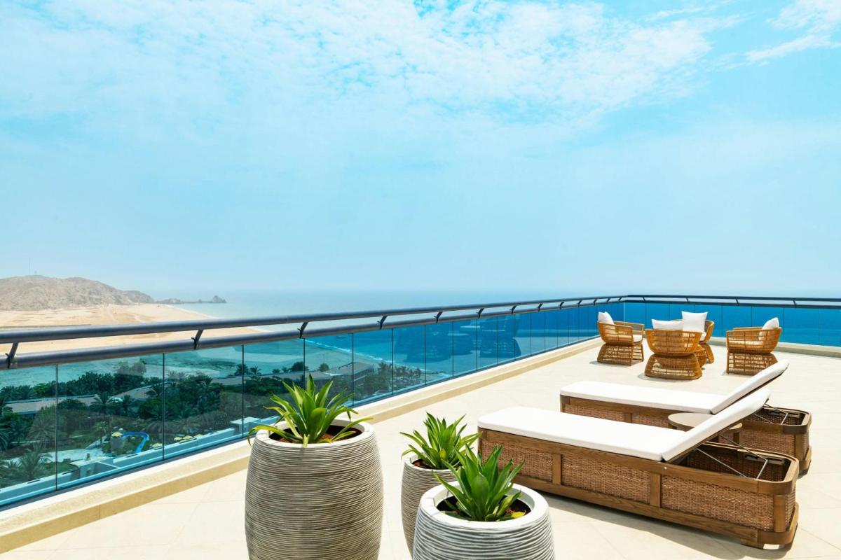 Le Meridien Al Aqah Beach Resort