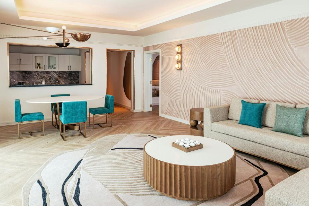 Le Meridien Al Aqah Beach Resort