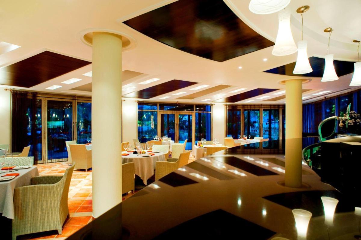 Le Meridien Al Aqah Beach Resort