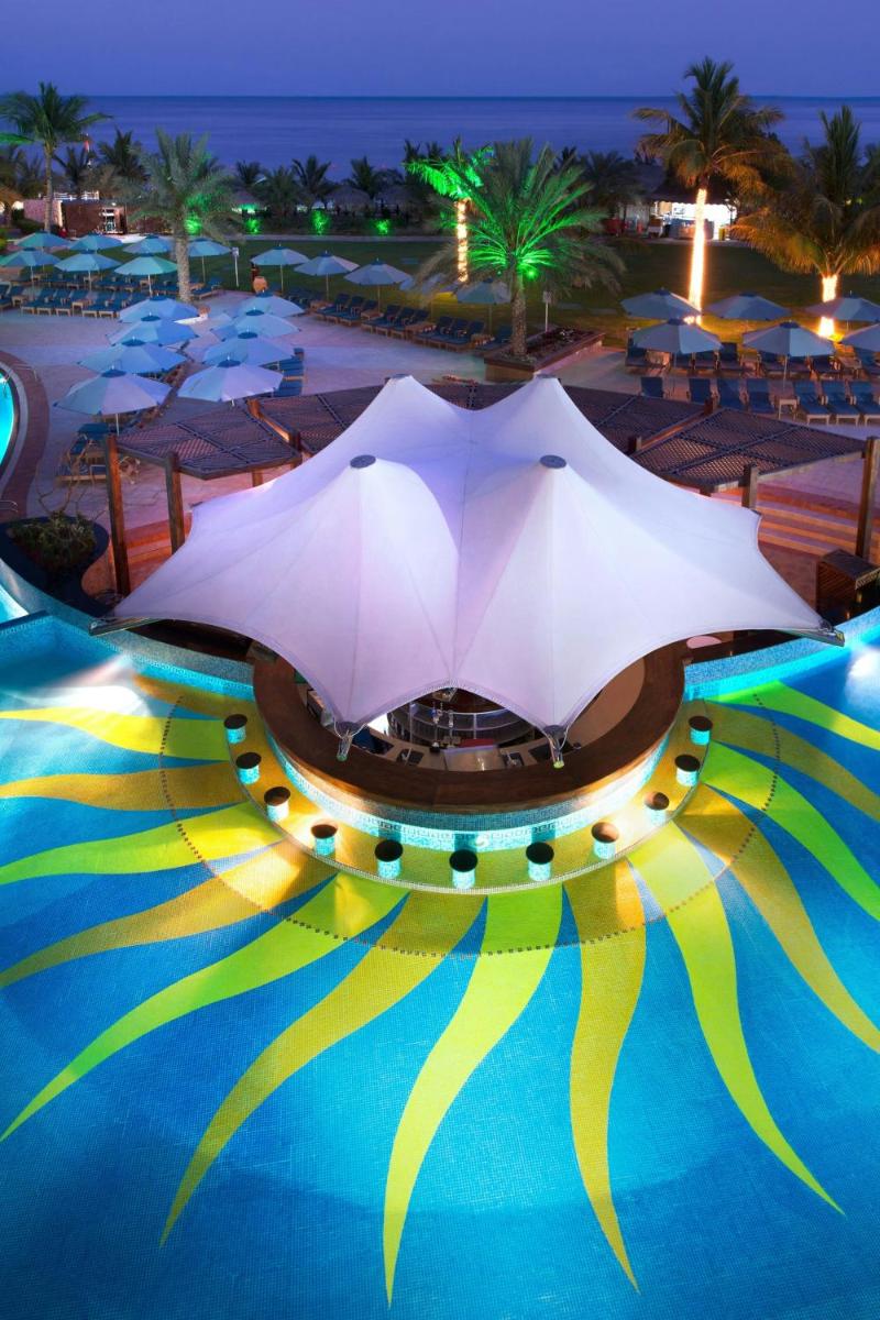 Le Meridien Al Aqah Beach Resort