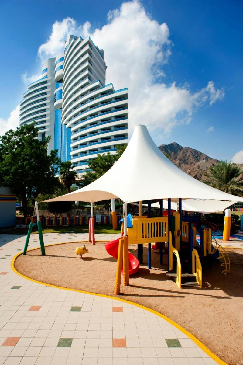 Le Meridien Al Aqah Beach Resort