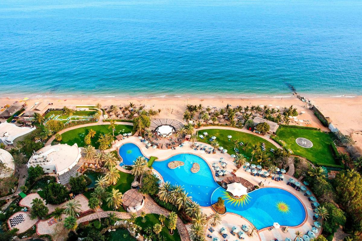 Le Meridien Al Aqah Beach Resort