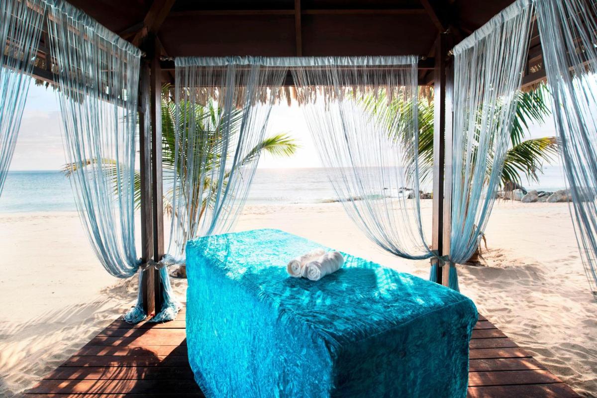 Le Meridien Al Aqah Beach Resort