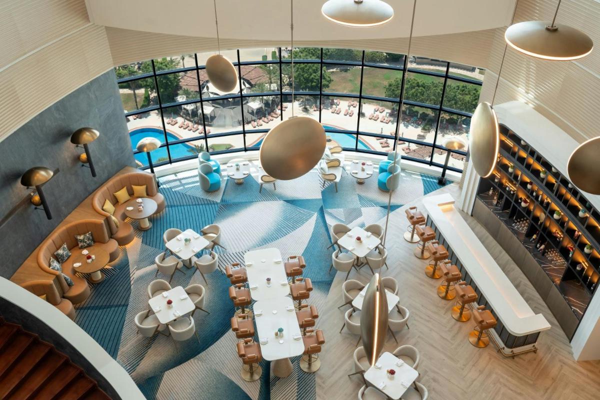 Le Meridien Al Aqah Beach Resort