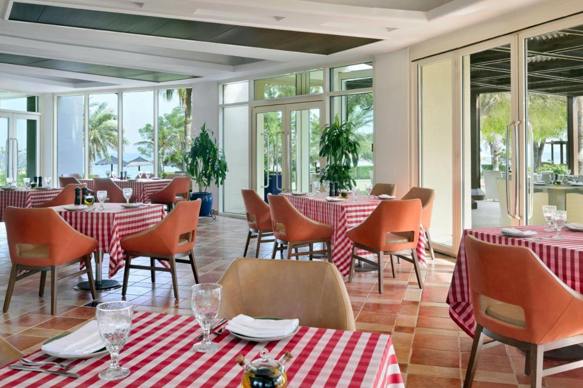 Le Meridien Al Aqah Beach Resort