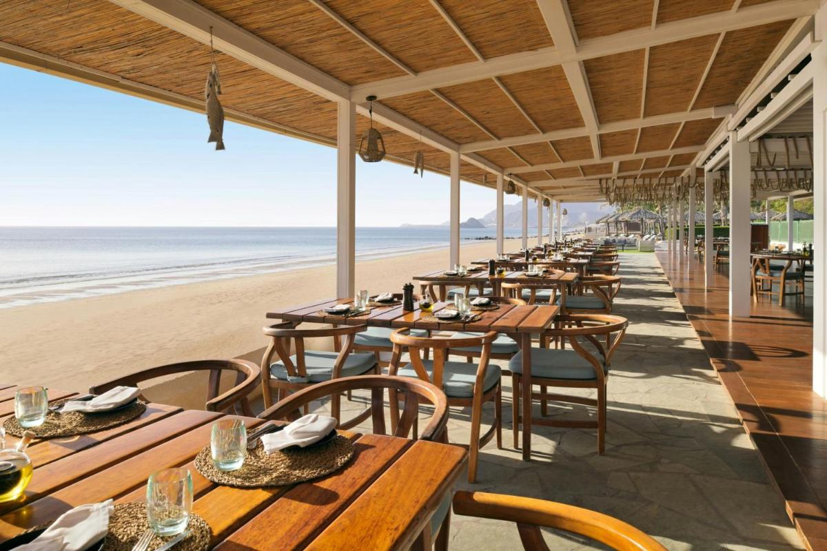 Le Meridien Al Aqah Beach Resort