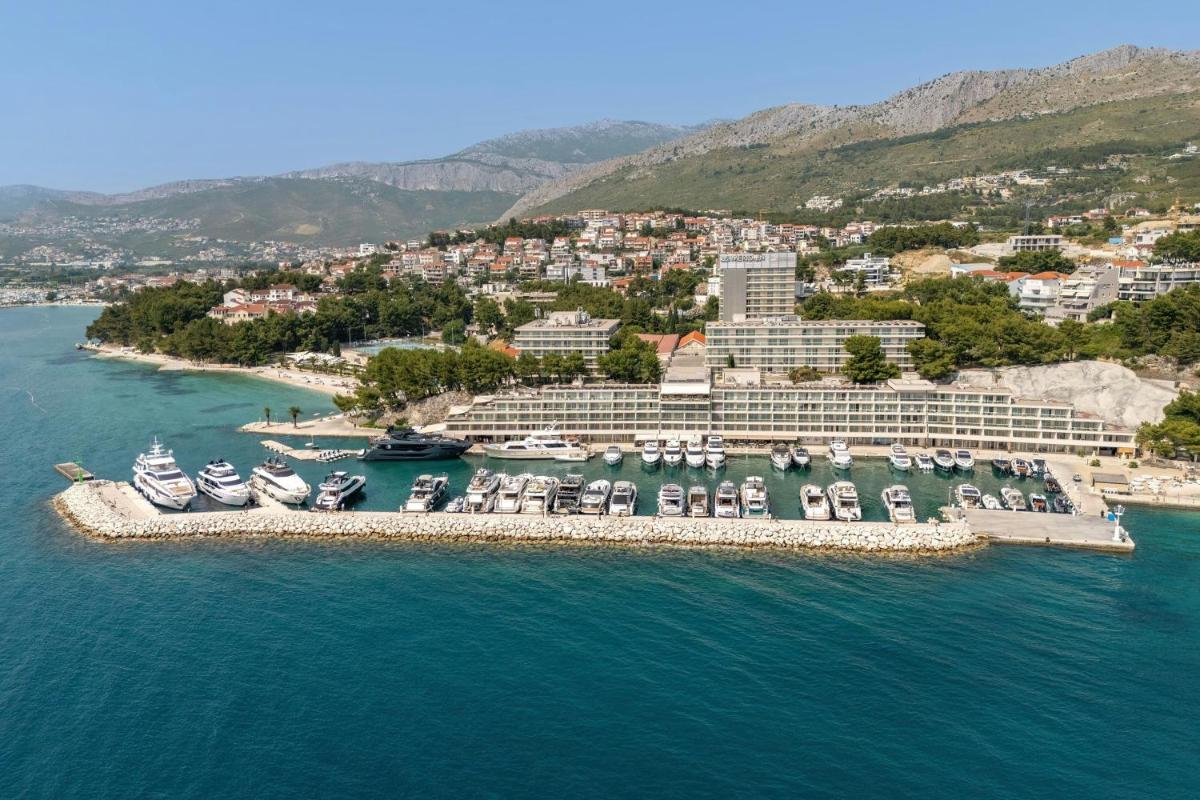 Le Meridien Lav Split