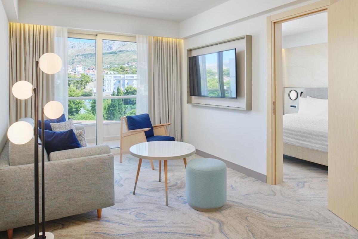 Le Meridien Lav Split