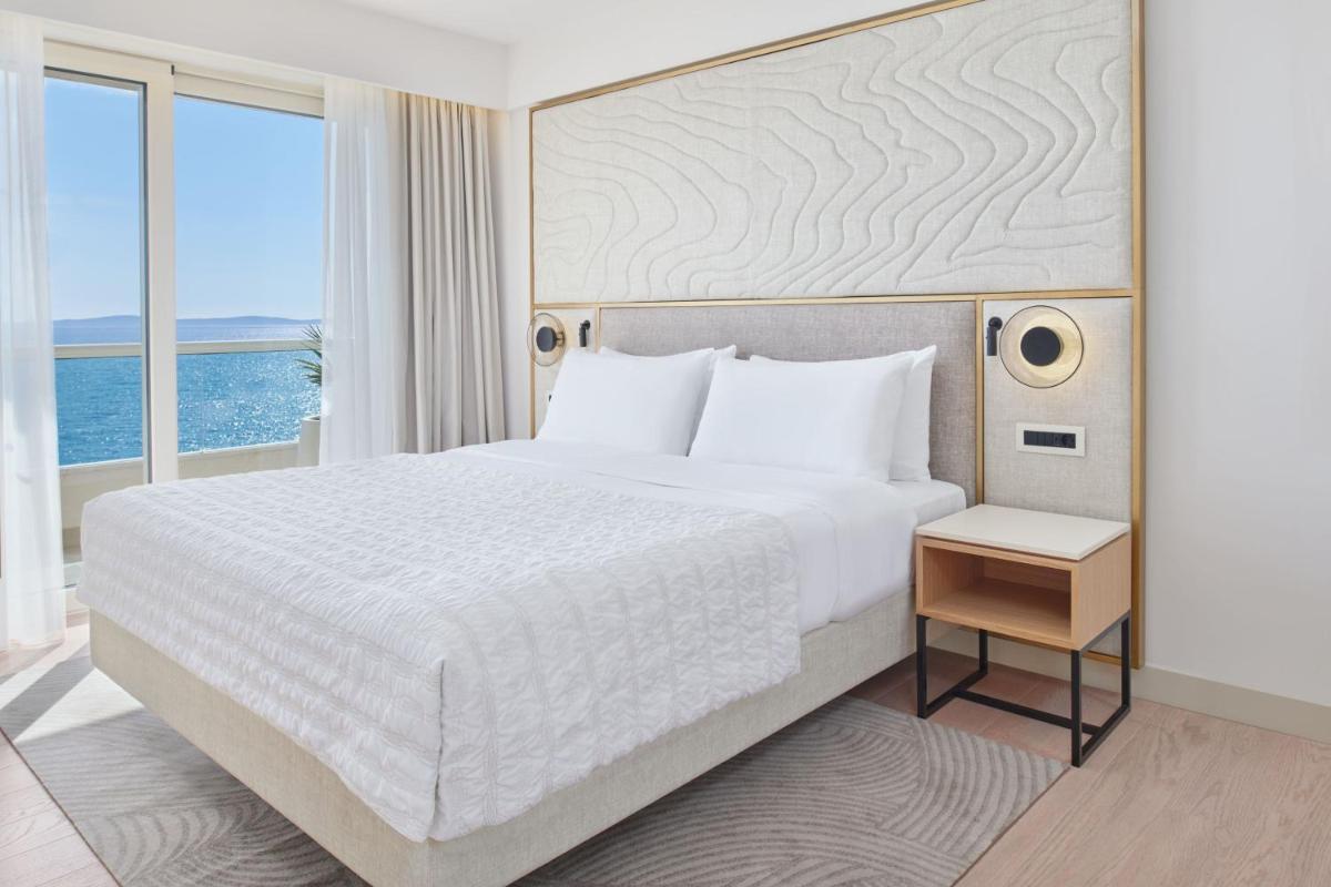 Le Meridien Lav Split