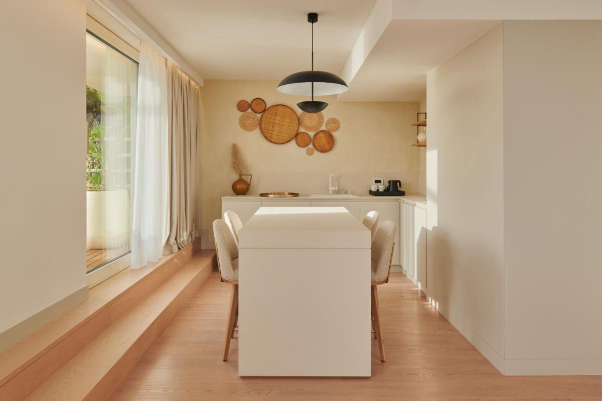 Le Meridien Lav Split