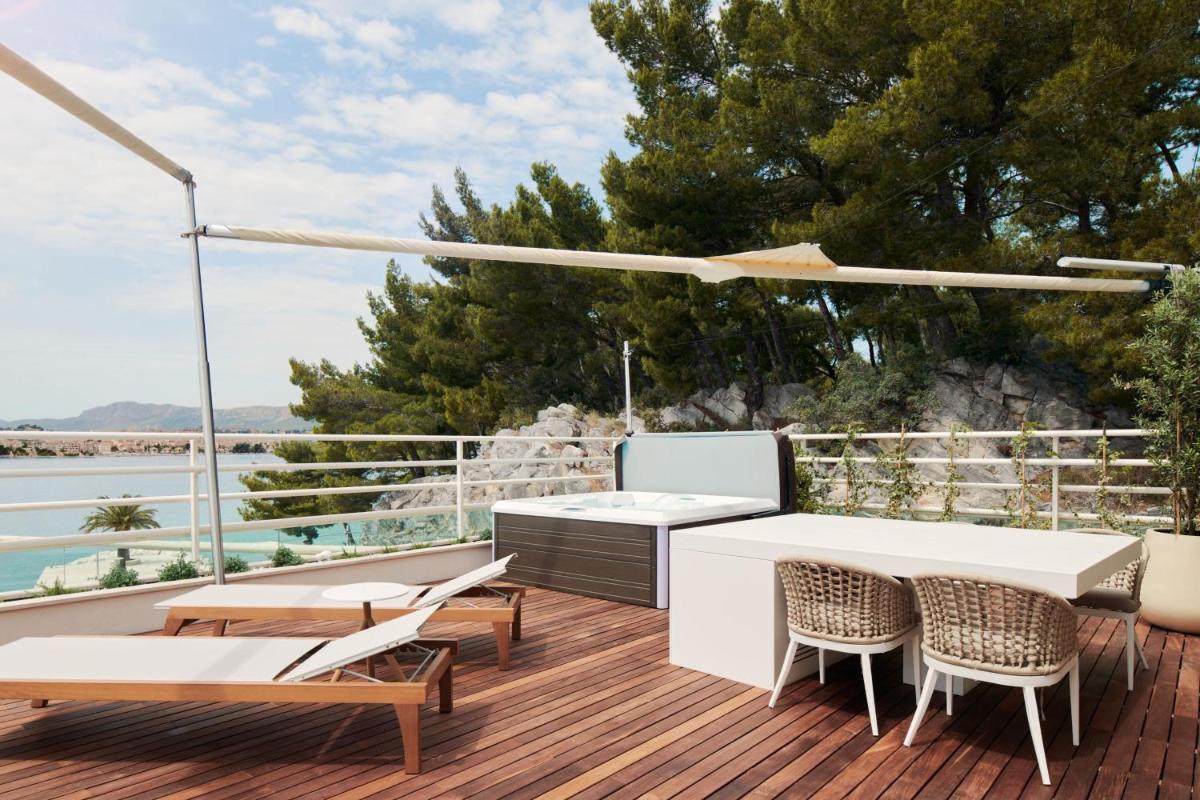 Le Meridien Lav Split