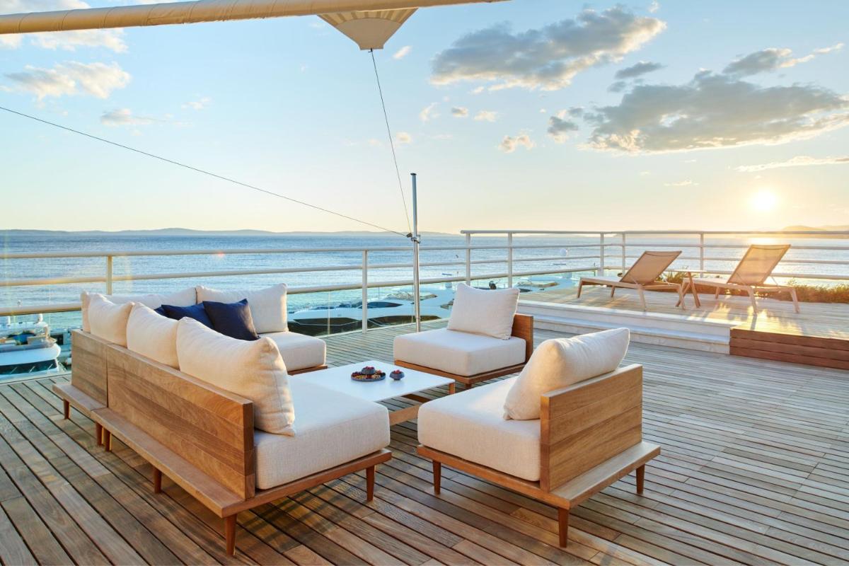 Le Meridien Lav Split