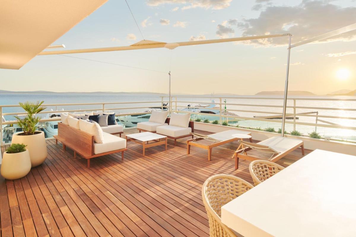 Le Meridien Lav Split