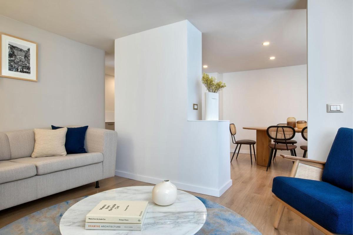 Le Meridien Lav Split