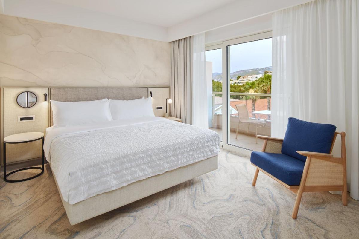 Le Meridien Lav Split