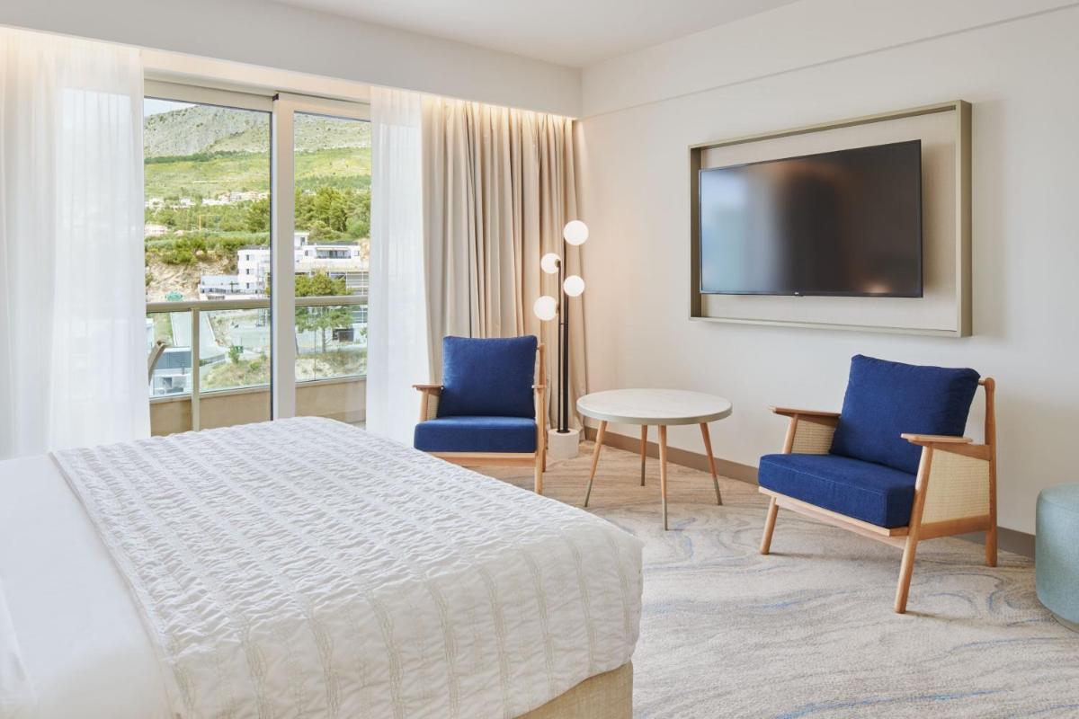 Le Meridien Lav Split