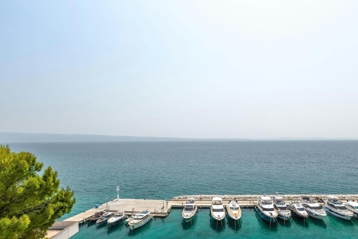 Le Meridien Lav Split