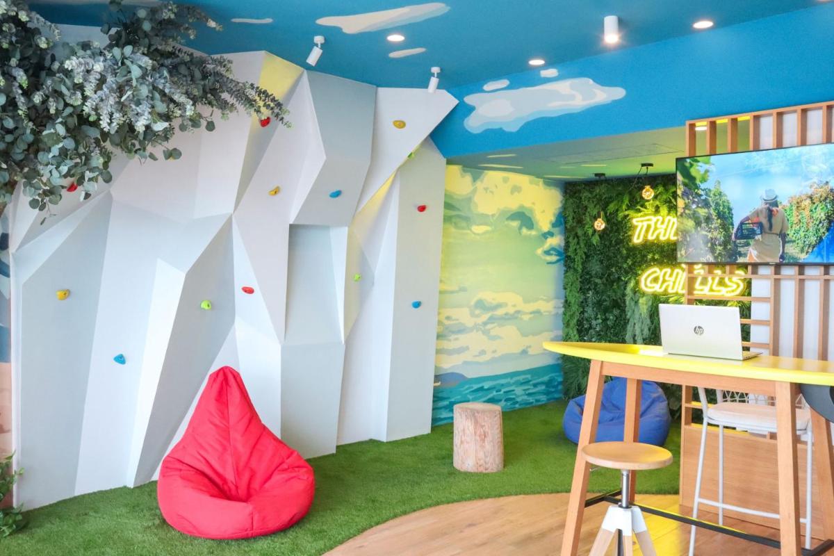 Le Meridien Lav Split