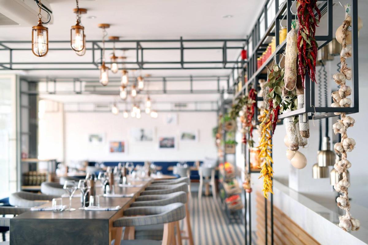 Le Meridien Lav Split