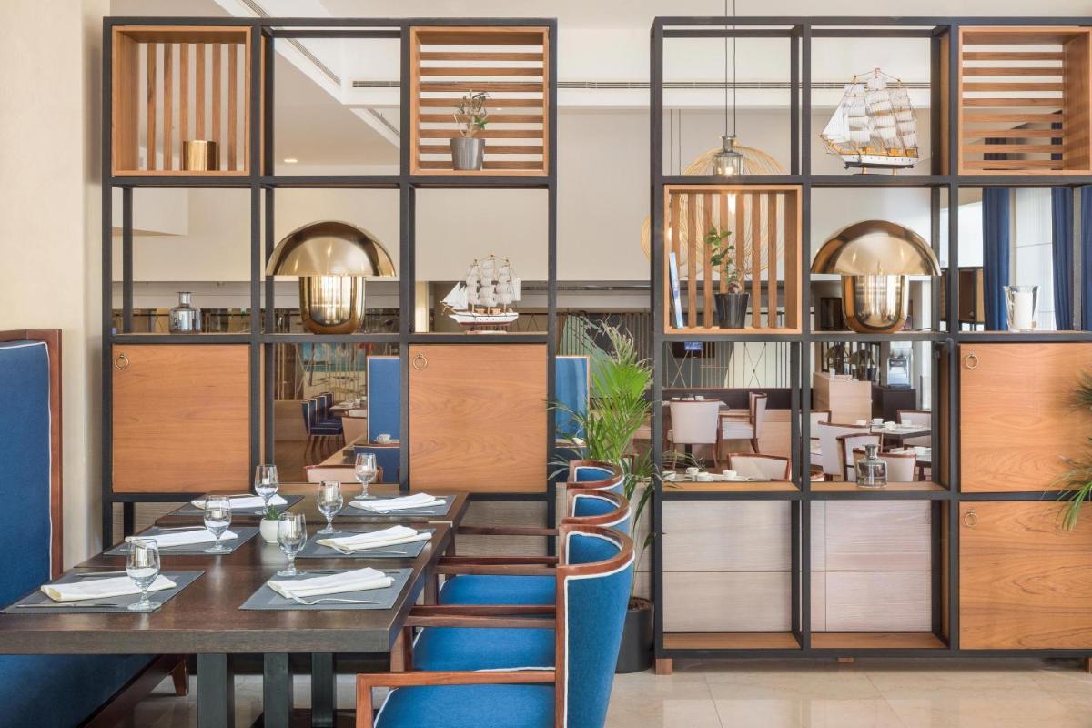 Le Meridien Lav Split